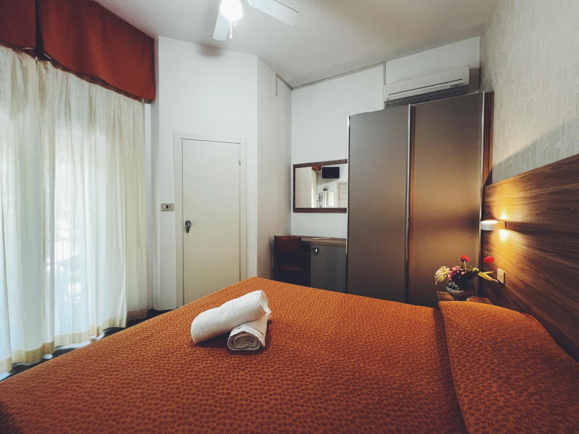 Hotel Ramona Rimini Buitenkant foto