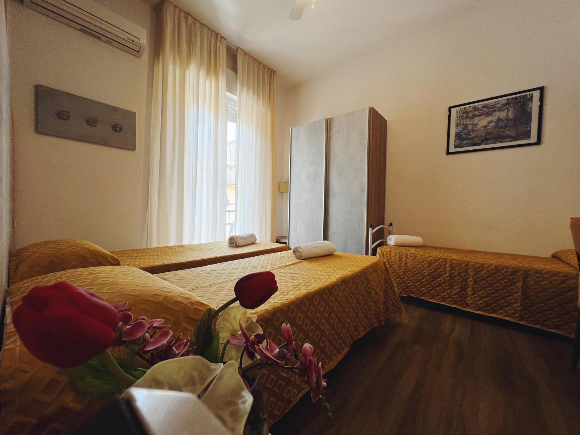 Hotel Ramona Rimini Buitenkant foto