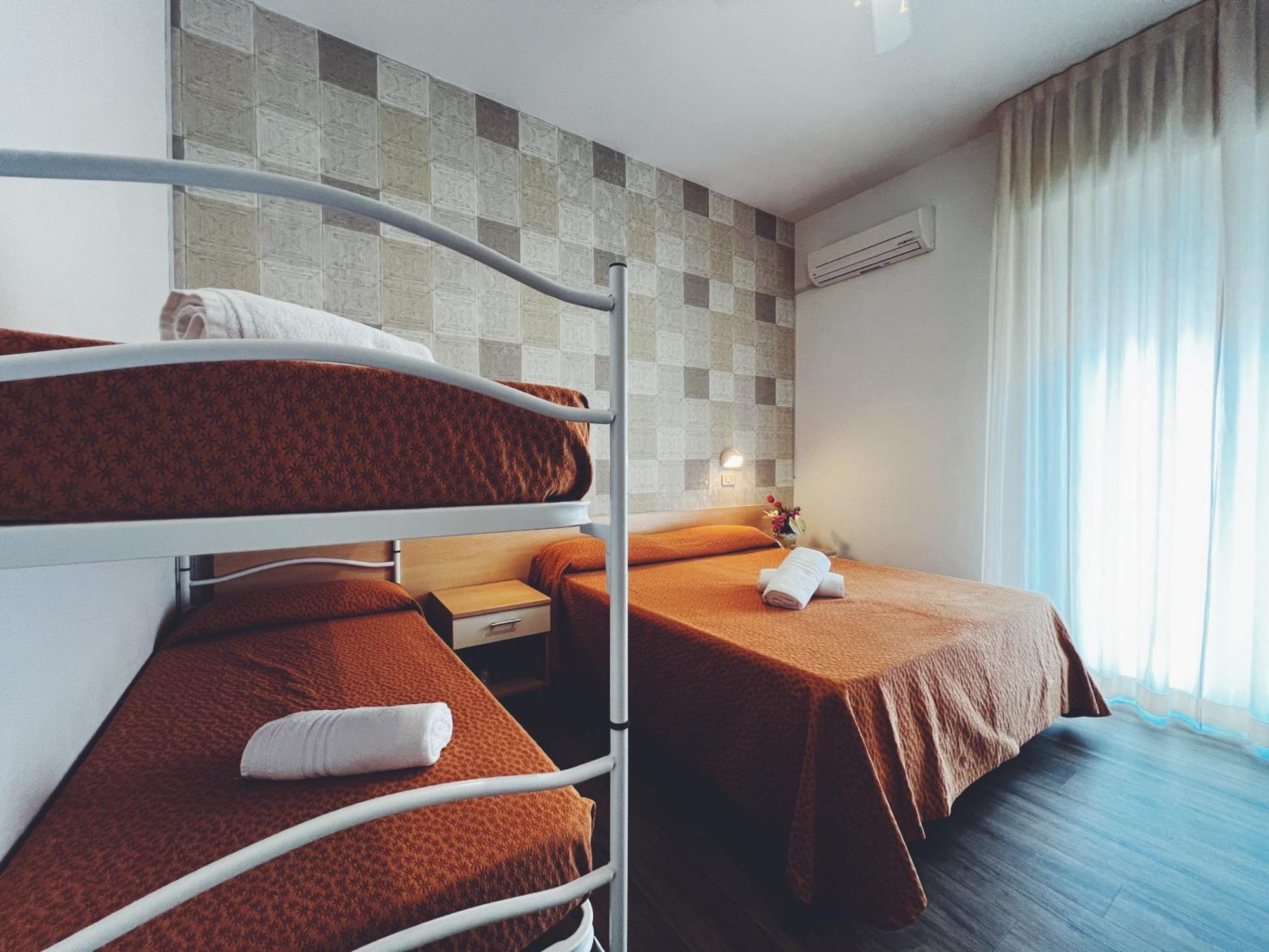 Hotel Ramona Rimini Buitenkant foto