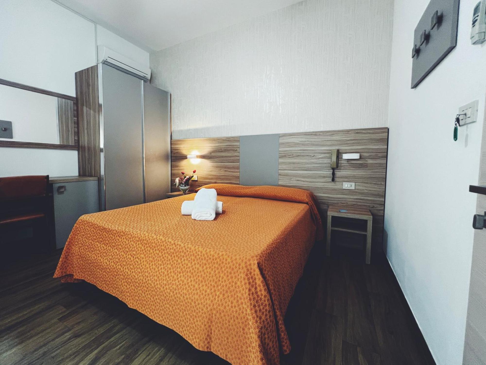 Hotel Ramona Rimini Buitenkant foto