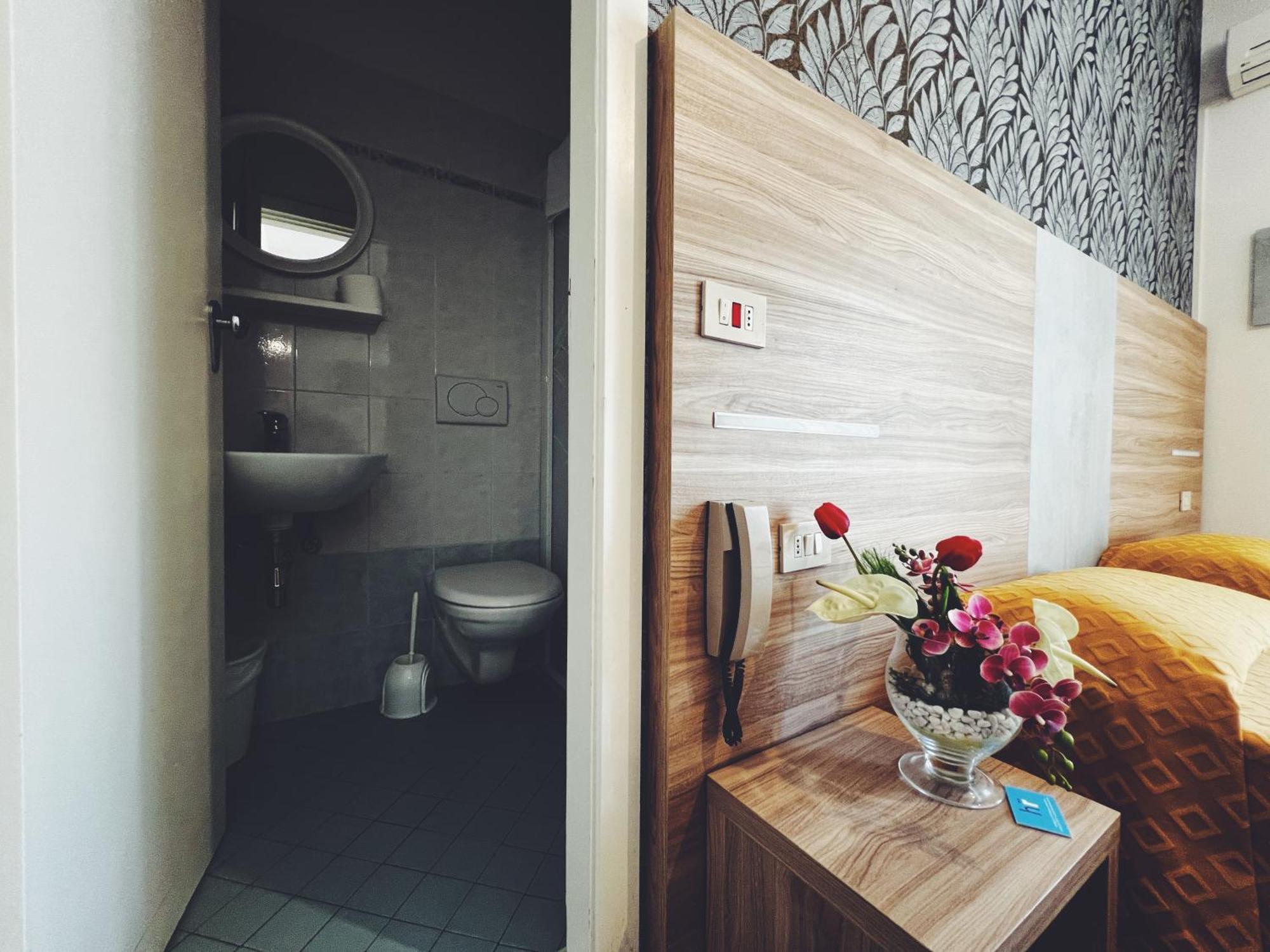 Hotel Ramona Rimini Buitenkant foto