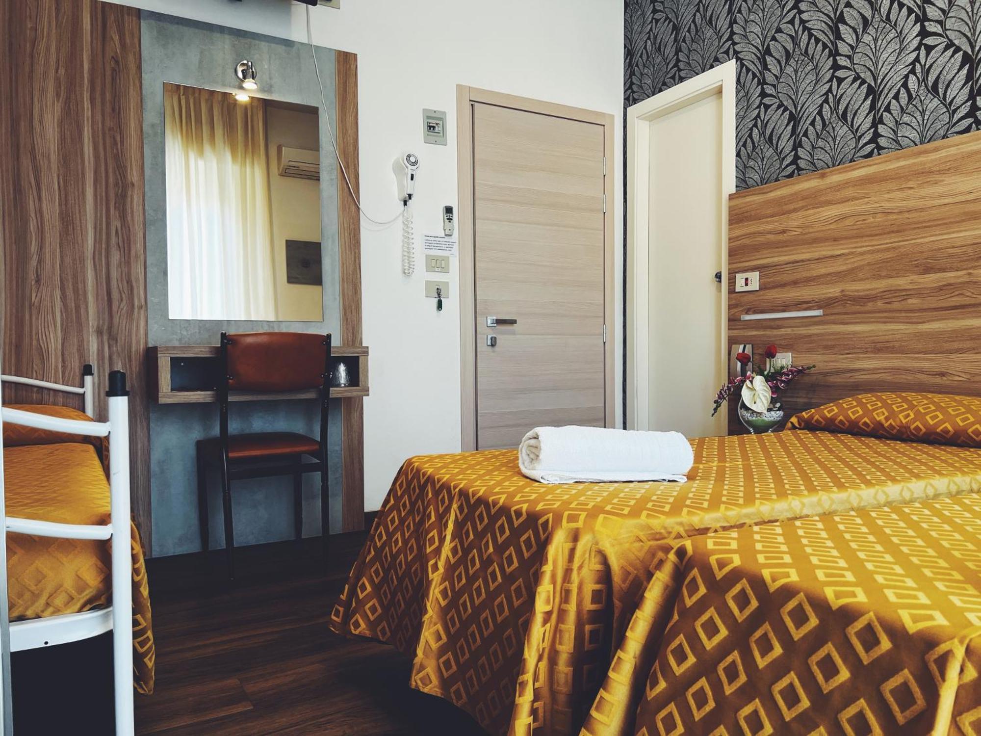 Hotel Ramona Rimini Buitenkant foto